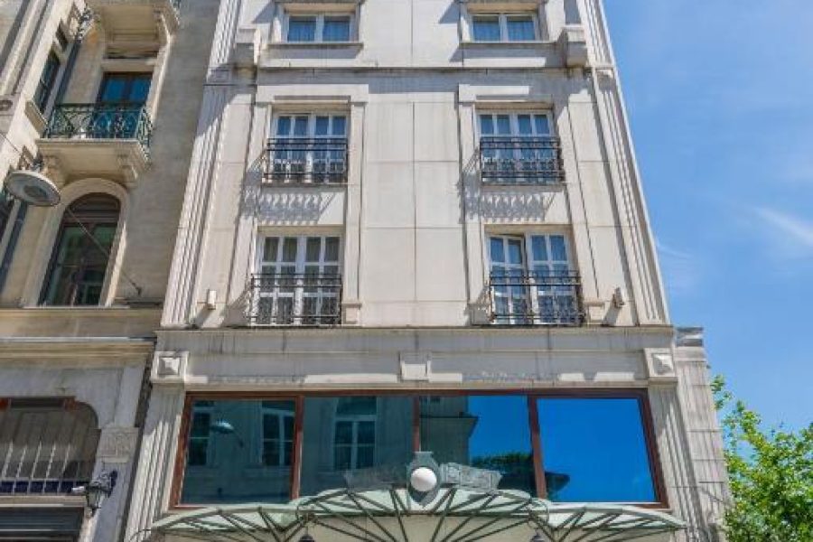 هتل پرارز/ Hotel آPera Rose