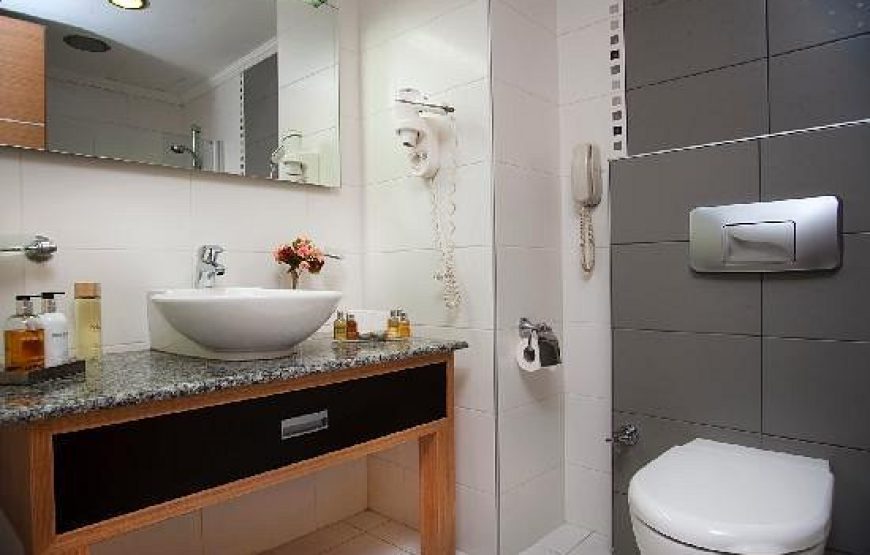 اتاق استاندارد هتل سورملی / SURMELI HOTEL ISTANBUL