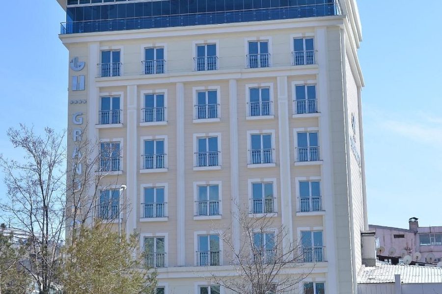 تور وان ویژه نوروز هتل گرند / GRAND HOTEL