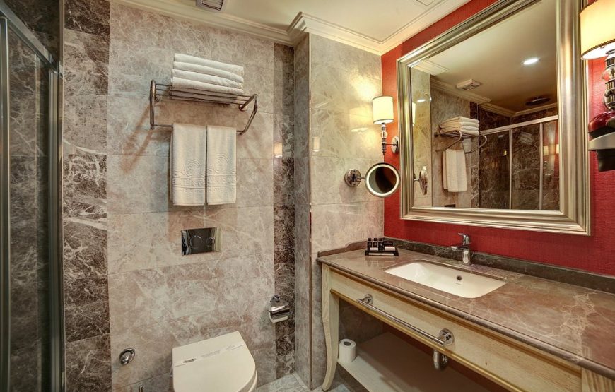 هتل هالیفکس استانبول / HALIFAKS HOTEL ISTANBUL