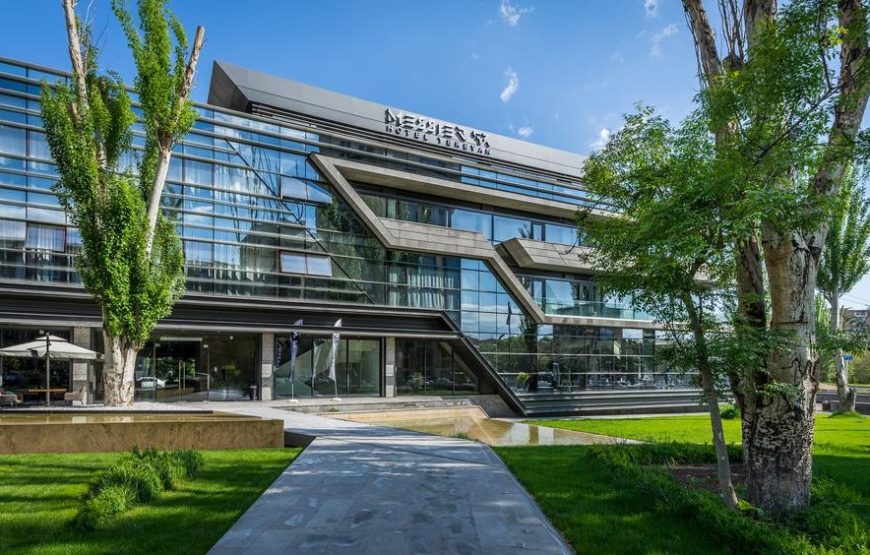 هتل مسیر ۵۳ ایروان / Messier 53 Hotel Yerevan