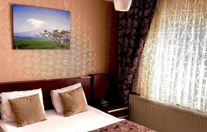 هتل سمیرا وان/semira hotel van