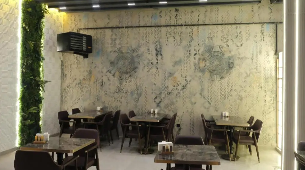 هتل رویال سونز وان/royal sevens hotel van