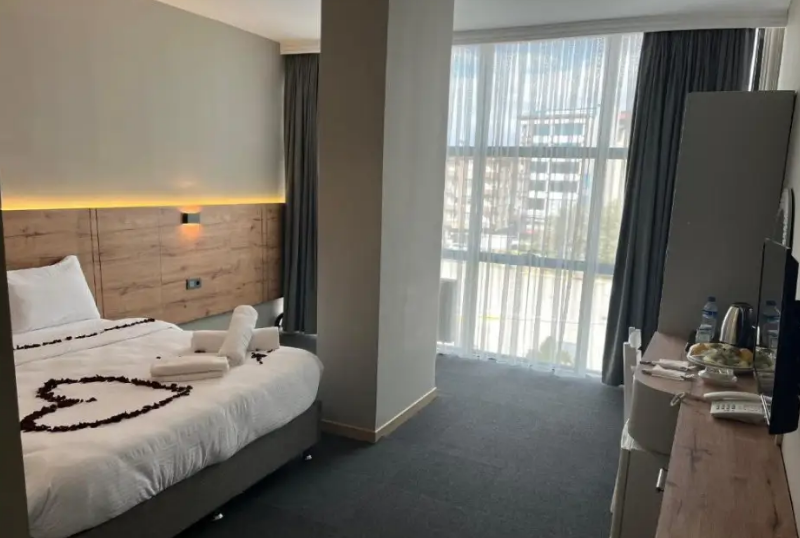 هتل نیلز وان/nils van hotel